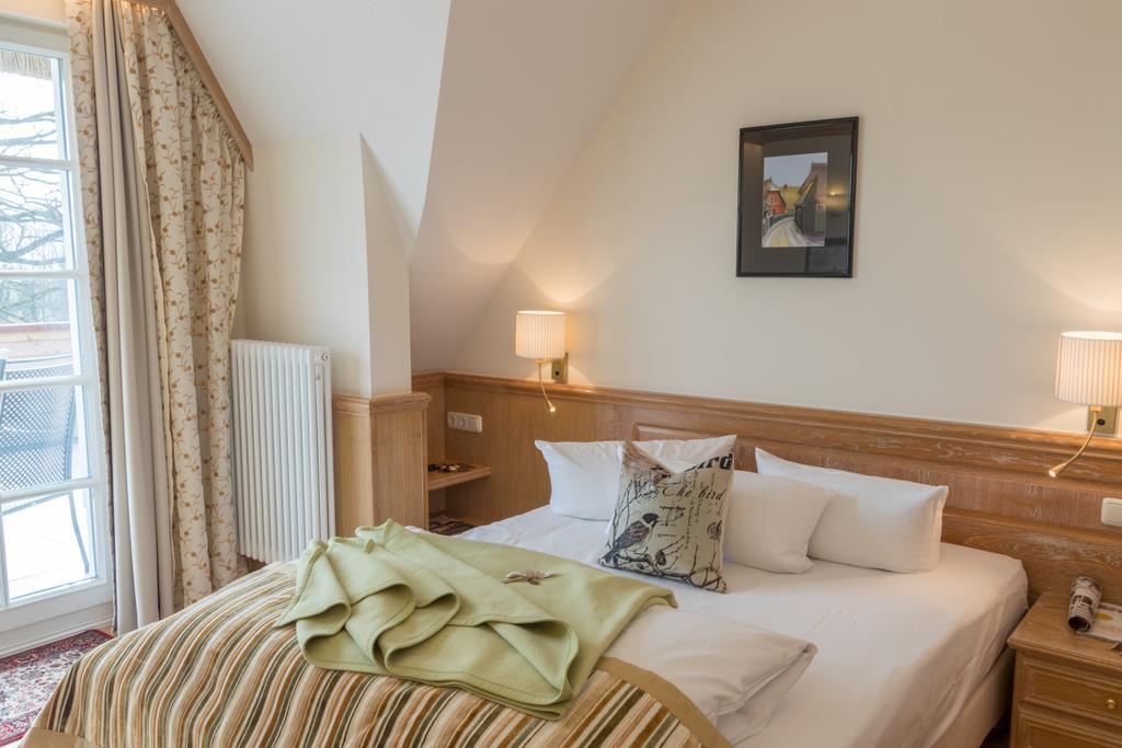 Romantik Hotel Fischerwiege Ahrenshoop Exteriör bild