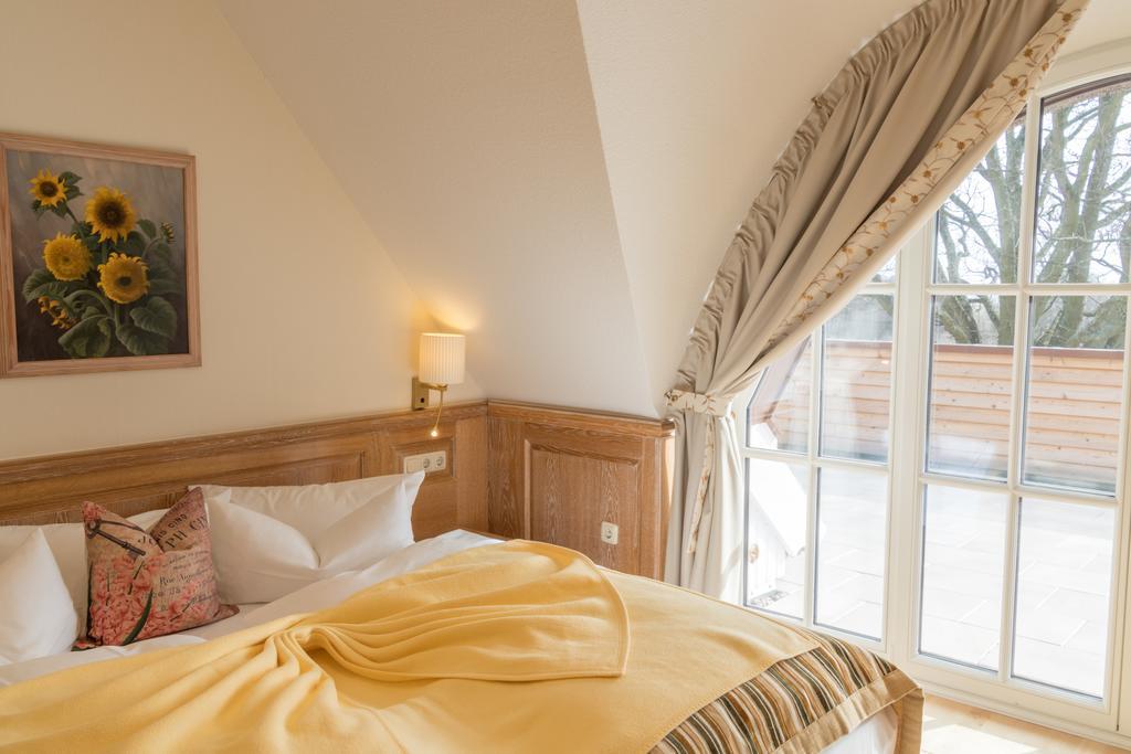 Romantik Hotel Fischerwiege Ahrenshoop Exteriör bild